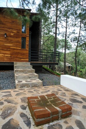 Property grounds - Large family cabin "Olivo" surrounded by forest and tranquility. (Rio de los Chilares)