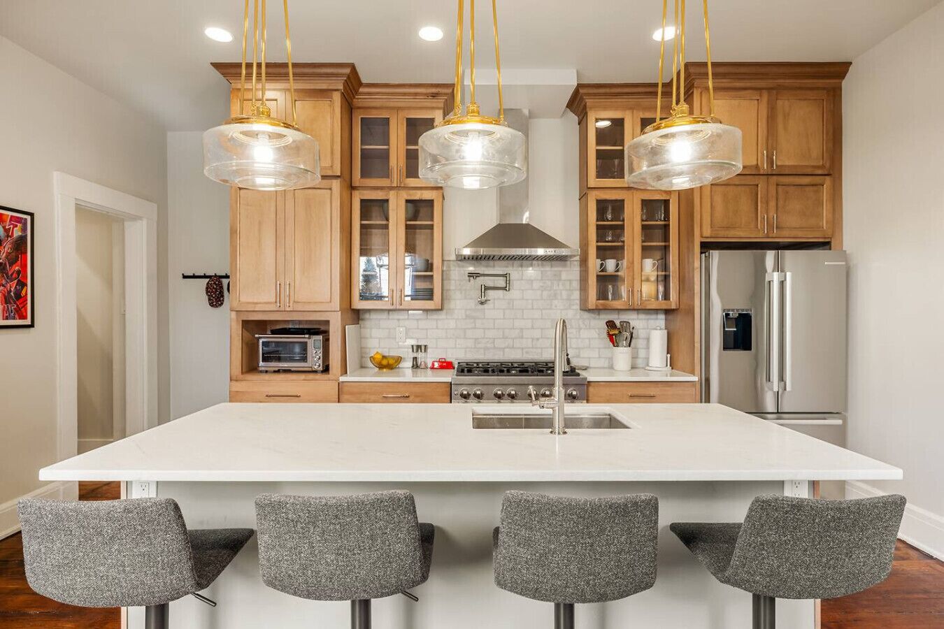 Kühlschrank, Mikrowelle, Herdplatte, Geschirrspüler