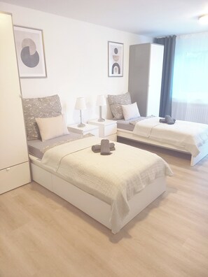 3 Schlafzimmer, Bügeleisen/Bügelbrett, WLAN, Bettwäsche