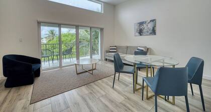 1BD 1.5BA Convenient and Cosy Apartment with Pool