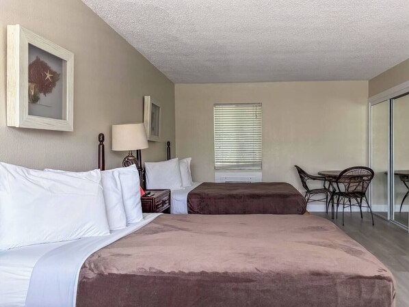 1 غرفة نوم ومكواة/لوح كي وواي فاي وملاءات أسرّة