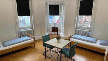 4 bedrooms, WiFi, bed sheets