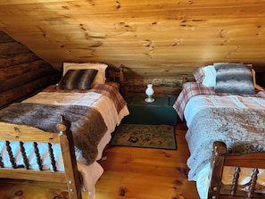 3 عدّة غرف نوم ومكواة/لوح كي وواي فاي وملاءات أسرّة