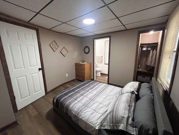 1 bedroom, iron/ironing board, WiFi, bed sheets