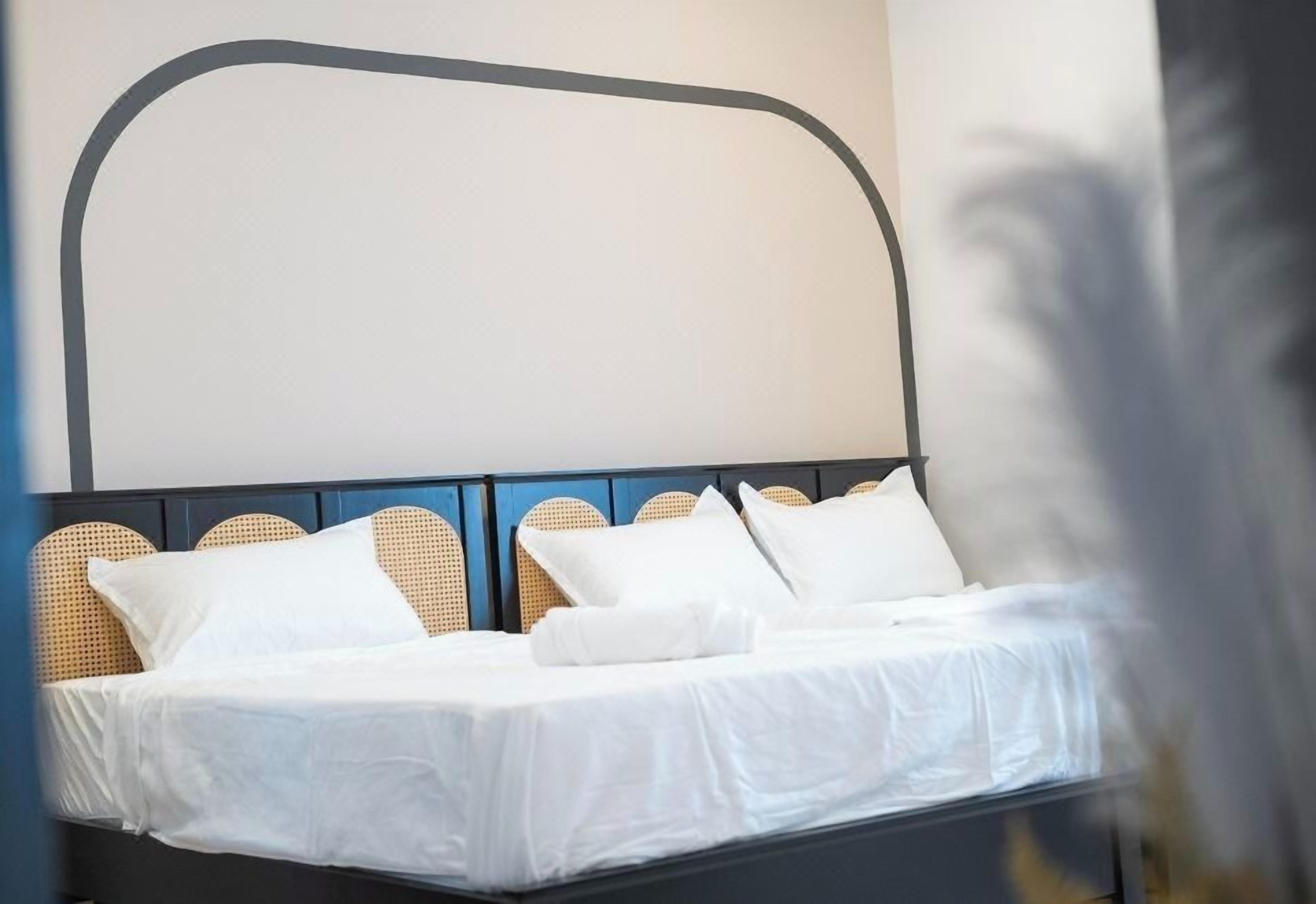 Classic Triple Room | Iron/ironing board