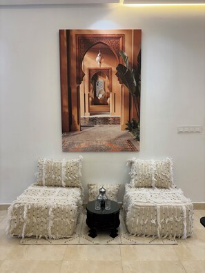 Interior - Stylish & Cozy | Downtown 2BR Netflix+Fast Wifi•AC (rabat)