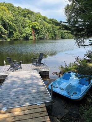 Property grounds - Enchanting 2 bedroom cottage on FIDDLER LAKE-XMAS SPECIAL pay 4 nights… stay 5! (Mille-Isles)