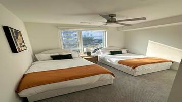 2 Schlafzimmer, Schreibtisch, Bügeleisen/Bügelbrett, Reisekinderbett