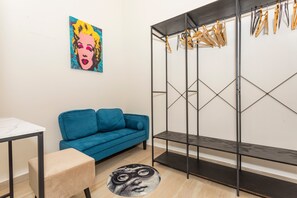 TV - Msuite Etna Sicily - Bright Apartment with Private Terrace near Etna and Taormina (Macchia)