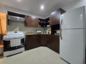 Kühlschrank, Herdplatte