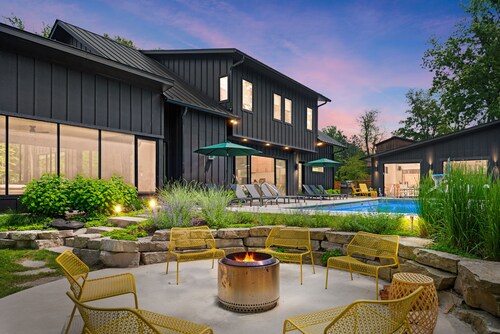 Blackwood Shores - 6 bed, pool, hot tub, game room