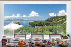 Outdoor dining - Josephine House - Four Bedroom Villa, Sleeps 8 (Kalami)