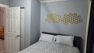 2 bedrooms, WiFi, bed sheets