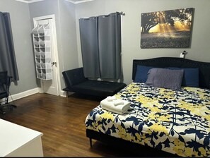 2 bedrooms, WiFi, bed sheets