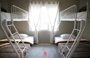 熨斗/熨衣板、WiFi、床单