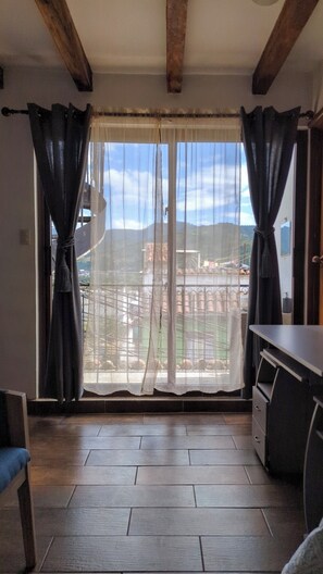 Deluxe Apartment, Balcony, Mountain View