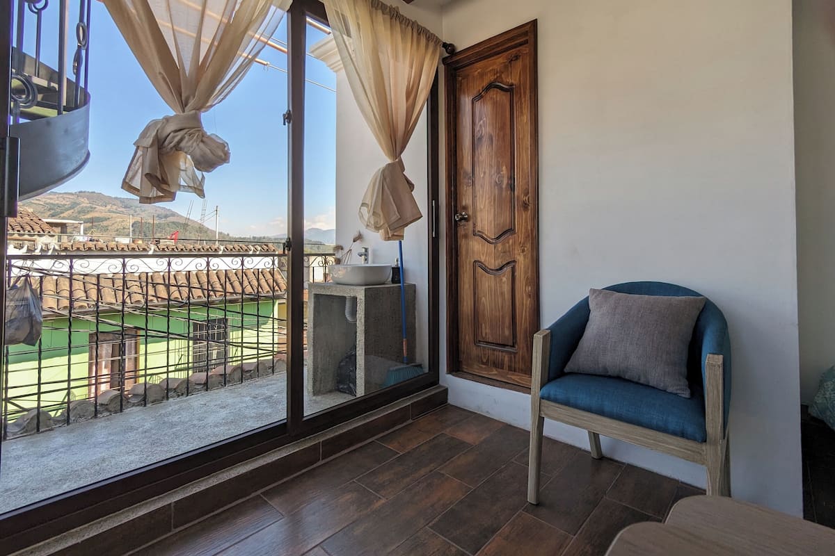 Deluxe Apartment, Balcony, Mountain View | Free WiFi