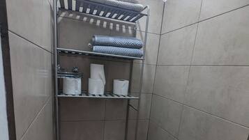 Deluxe Apartment, Balcony, Mountain View | Bathroom