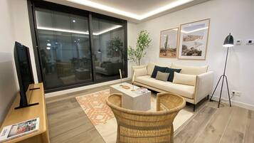 Santa Lucia 3B | Desk, laptop workspace, iron/ironing board, free WiFi