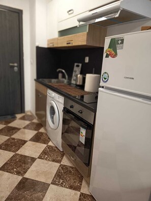 Fridge, oven, stovetop, high chair