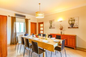 Dining - Villa w/ Heatable Pool and BBQ in Albufeira (Albufeira)