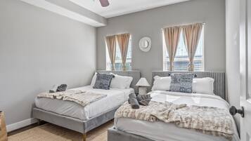 3 Schlafzimmer, Schreibtisch, Bügeleisen/Bügelbrett, kostenloses WLAN