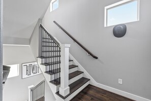 Interior - Modern 3BR only 10 mins from Downtown! Gated Area, Pool Table, & Skyline Views! (Houston)