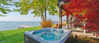 Spend the Holidays by the Lake! Lakefront with Private Boat Slip and Hot Tub!