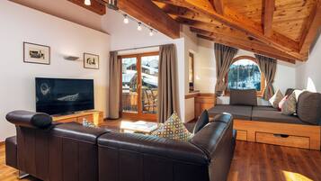 Premium-Apartment, 3 Schlafzimmer | Wohnbereich