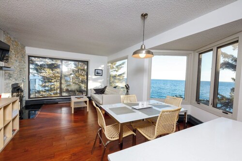  New Listing On Lake Superior! Stoney Point Escape at Gull Harbor