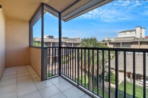 Property grounds - Marco Island Paradise Retreat! (Marco Island)