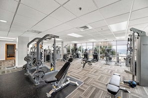 Fitness facility - Seawind 5th floor: Heated Indoor/Outdoor Pool, Hot Tub, Gym & Sauna (Gulf Shores)