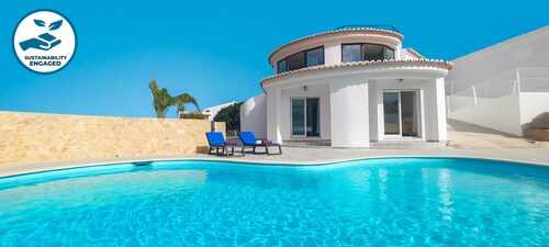 Renovated Villa with Heatable Saltwater Pool