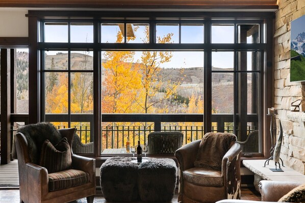 Smart TV, fireplace - Ski-in/Ski-Out Condo with Mountain Views, Amenities and Fireplace! (Park City)