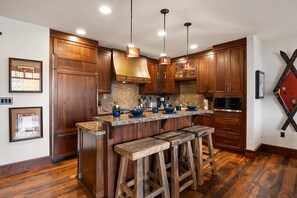 Fridge, microwave, oven, stovetop - Ski-in/Ski-Out Condo with Mountain Views, Amenities and Fireplace! (Park City)