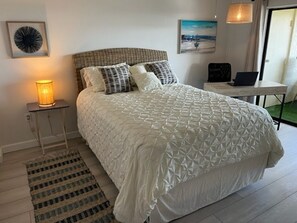 2 habitaciones, tabla de planchar con plancha, wifi y ropa de cama 