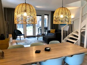 Apartment | Dining - Lodge in Zoutelande Near Beach (Zoutelande)