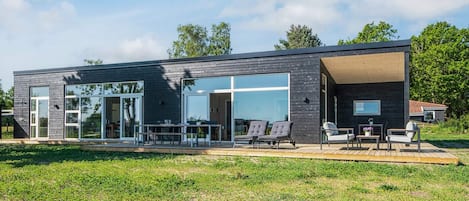 House | Outdoor dining