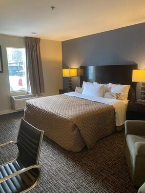 Double Room, 1 Queen Bed, Non Smoking | Iron/ironing board, free WiFi, wheelchair access