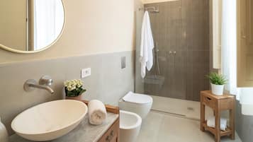 Classic Room | Bathroom