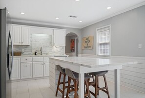 Fridge, microwave, oven, stovetop - Hot Tub~Waterfront Retreat~EPIC Game Room~Private (Beaufort)