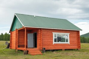 Cabana superior, várias camas, vista para o lago, ao lado da pista de esqui