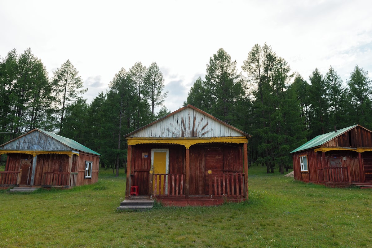 Cabana standard, 2 camas de casal, vista para a colina