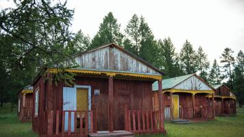 Cabaña estándar, 2 camas matrimoniales, vista a la colina