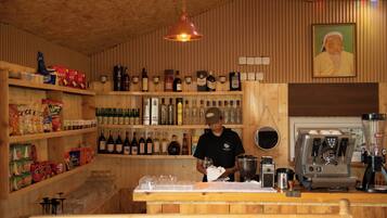 Bar (en la propiedad)