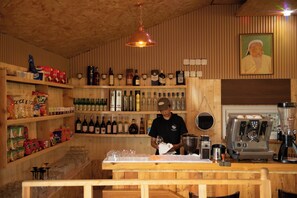 Bar (in der Unterkunft)