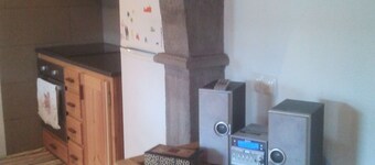 Holiday Home 'Lovely House in Biscoitos' with Mountain View, Private Terrace and Wi-Fi