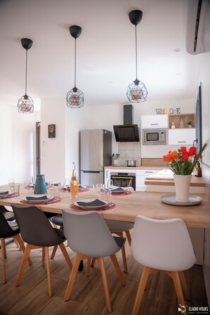 Private kitchen - CASA GARRIGA (Lédenon)