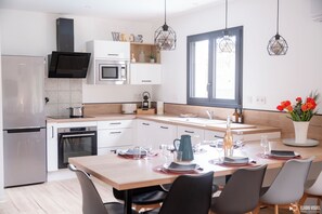 Private kitchen - CASA GARRIGA (Lédenon)