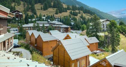 Modern Alpine Apartment in La Foux